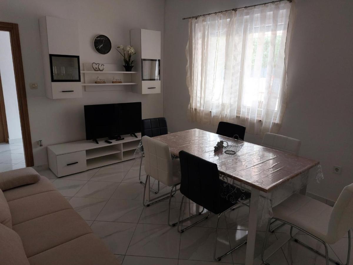 Apartments Baksa Канфанар Екстериор снимка