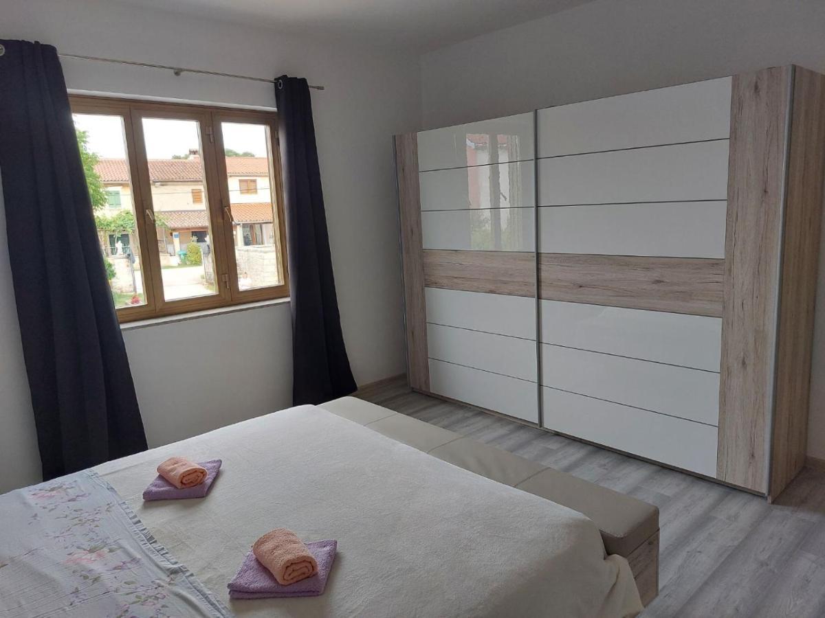 Apartments Baksa Канфанар Екстериор снимка