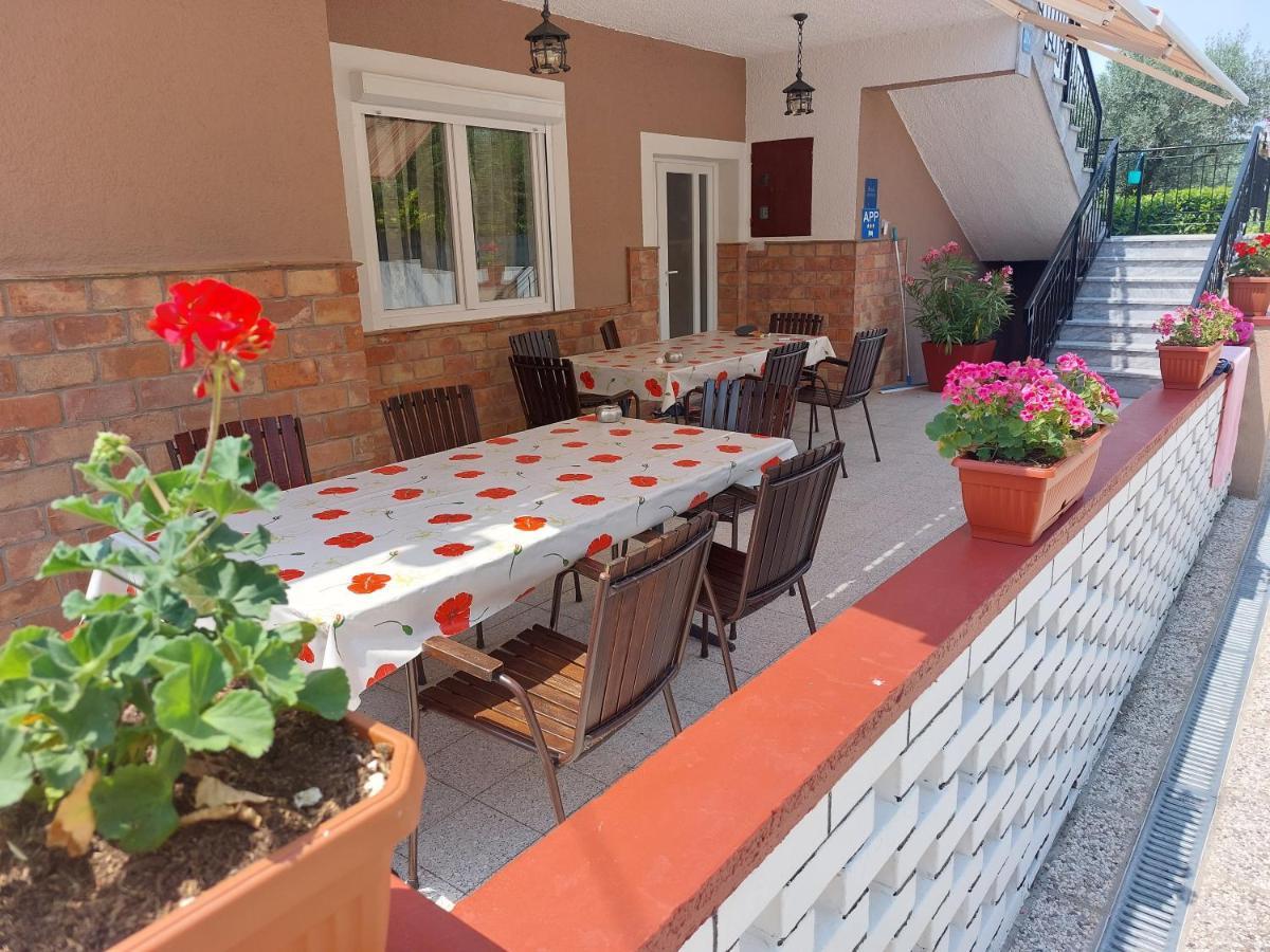 Apartments Baksa Канфанар Екстериор снимка