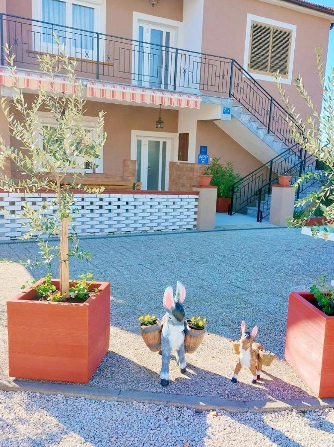 Apartments Baksa Канфанар Екстериор снимка